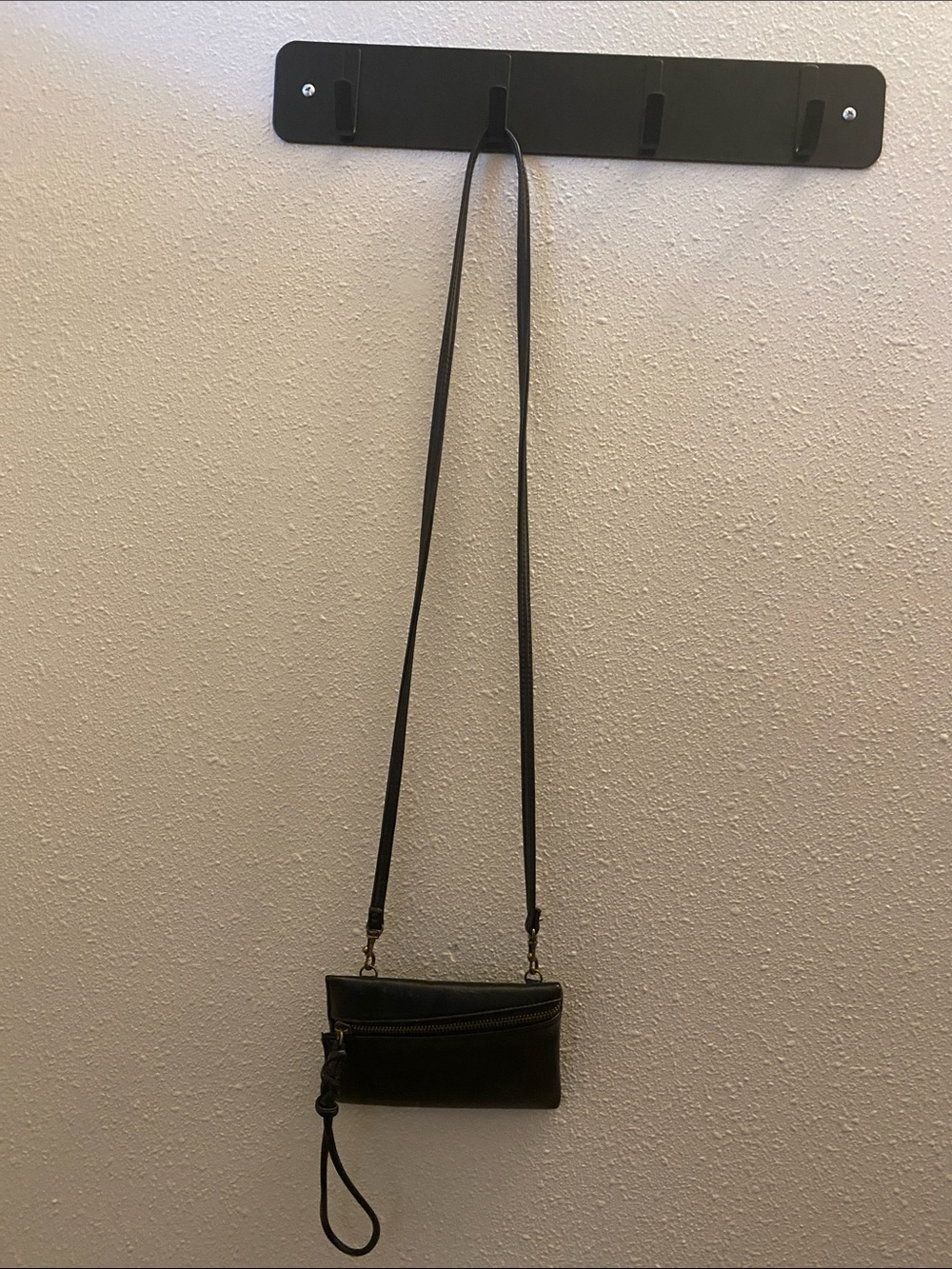 Universal Thread Black Crossbody Wristlet with Detachable Strap